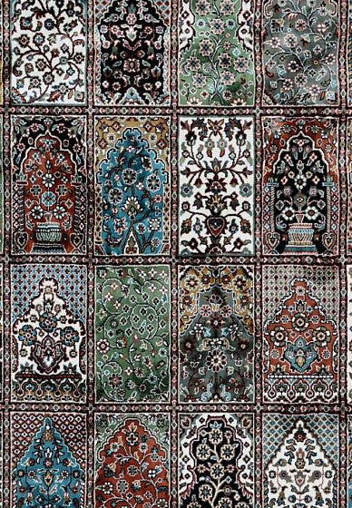 Forest Green Niche Gallery Royal Area Rug pattern detail